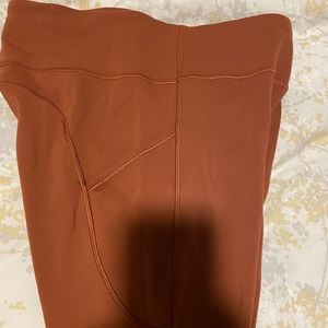 Lululemon leggings, like new.